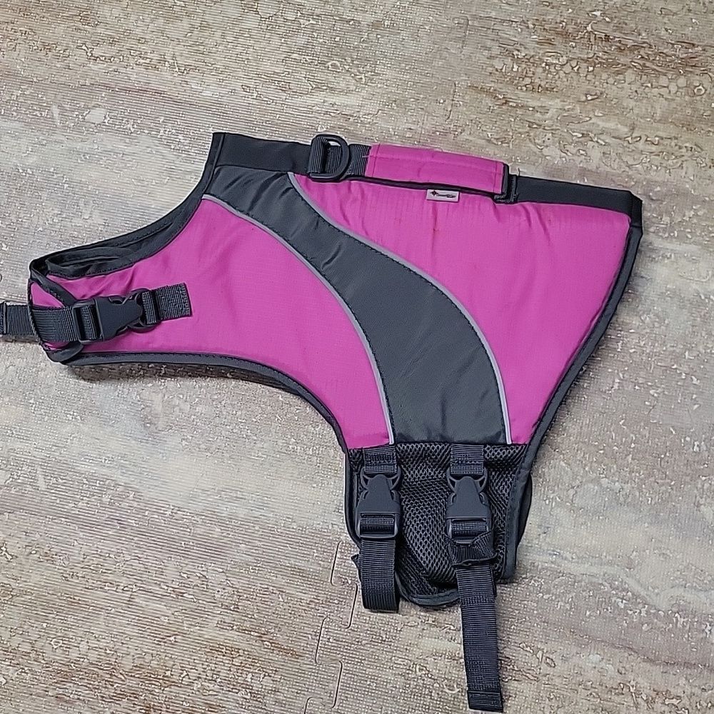 GOOD2GO MEDIUM PET (OR DOG) COVER SIZE MEDIUM.